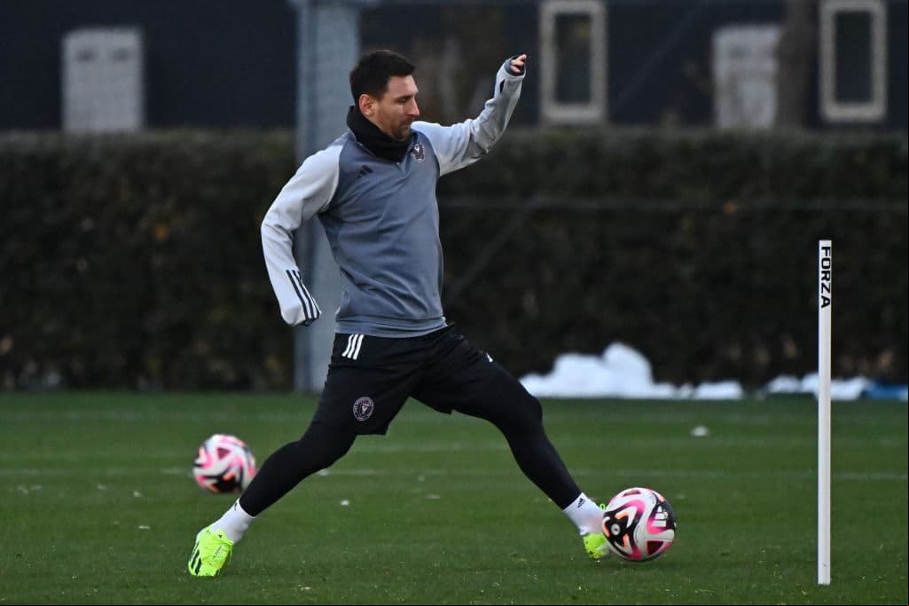 Messi recupera "buenas sensaciones" pero no sabe si jugará en Japón