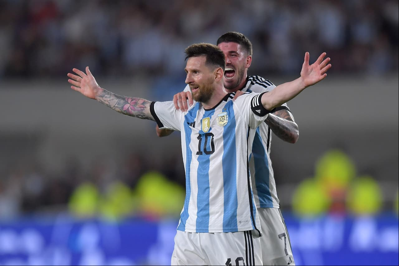 Lionel Messi anota su gol 800 en partidos oficiales en triunfo sobre Panamá 