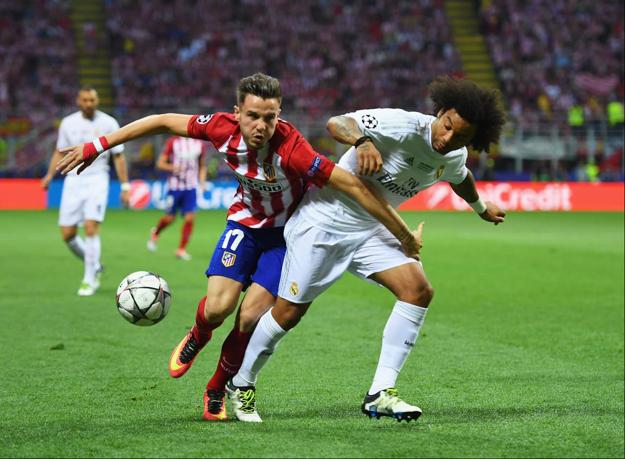 El Atlético entonces estaba obligado a ir al frente en busca del gol que lo metiera al partido.