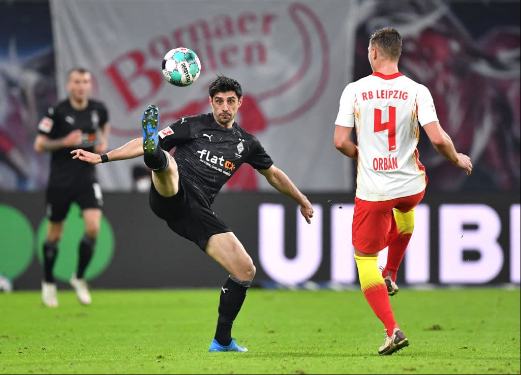 Hofmann (6’) y Thuram (19’) pusieron al frente al Mönchengladbach. Ya en la segunda mitad Nkunku (57’), Poulsen (66’) y Alexander Sørloth (90+3’) dieron vuelta al marcador. Leipzig y M’Gladbach acumulan 50 y 33 unidades, respectivamente.