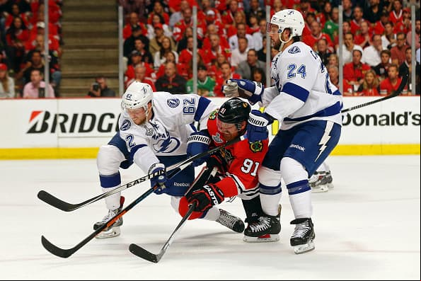 Desde el 1938 los Chicago Blackhawks no ganaban en su propia casa. Este es el tercer título en seis años