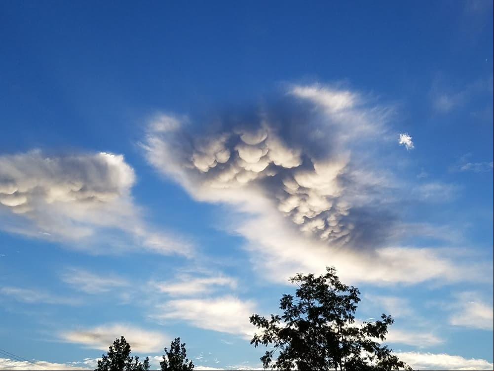 ¿Sabes qué son las nubes mastodónticas?